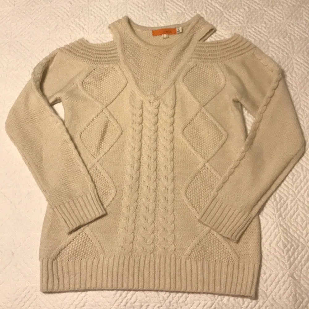 Knit sweater